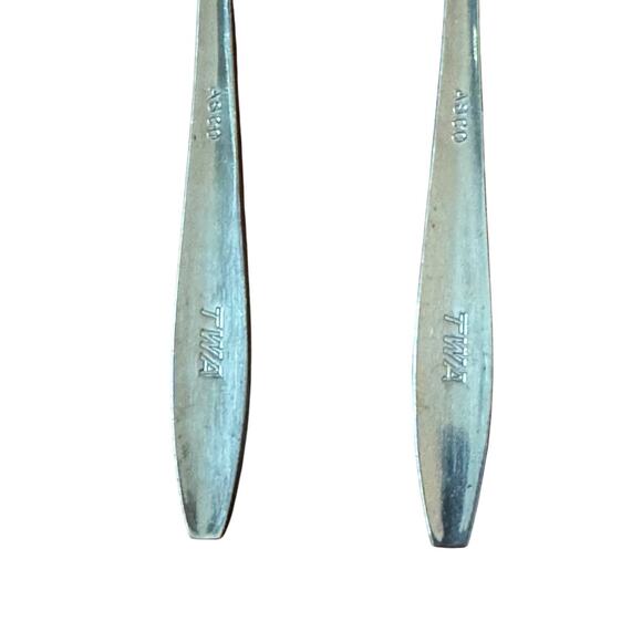 TWA Trans World Airlines First Class Place Setting Cross Hatch Fork Knife 2 Each - Picture 2 of 3